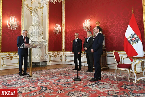 Thủ tướng mới của Áo Alexander Schallenberg tuyên thệ nhậm chức