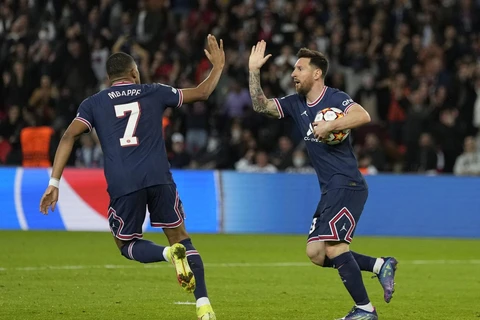 Messi và Mbappe ghi bàn giúp PSG chiến thắng. (Nguồn: Getty Images)