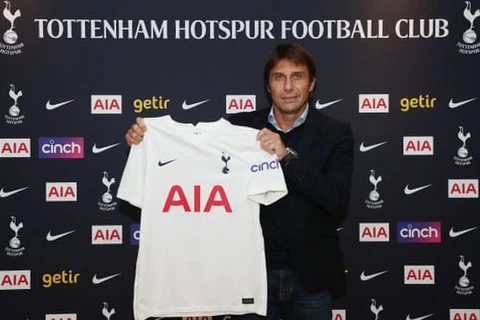 Antonio Conte chính thức trở thành HLV trưởng của Tottenham