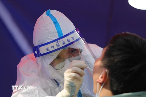Trung Quốc: Đợt bùng phát mới của dịch COVID-19 đang lan rộng