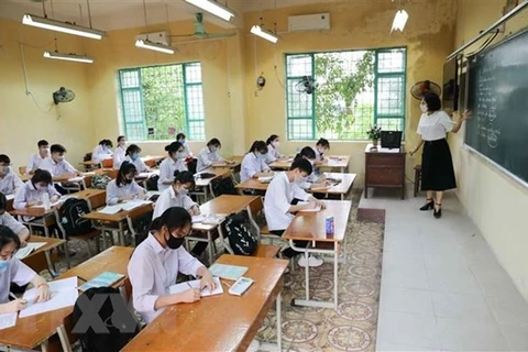 Hà Nội: Chỉ học sinh một số khối lớp huyện Ba Vì được đi học trực tiếp
