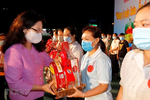 Thành phố Hồ Chí Minh: Hơn 871 tỷ đồng chăm lo Tết cho người dân