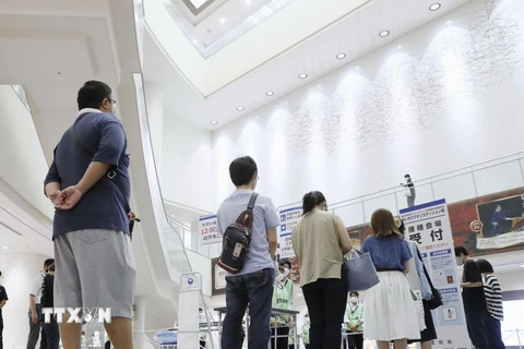 Nhật Bản cho phép người nhiễm biến thể Omicron tự cách ly ở nhà
