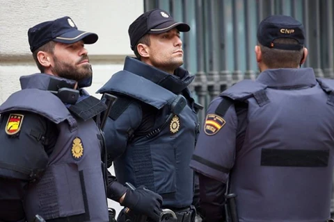 Tây Ban Nha triệt phá đường dây buôn bán ma túy bằng trực thăng