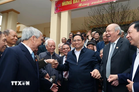 Thủ tướng Phạm Minh Chính chúc Tết Câu lạc bộ Hàm Rồng Thanh Hóa