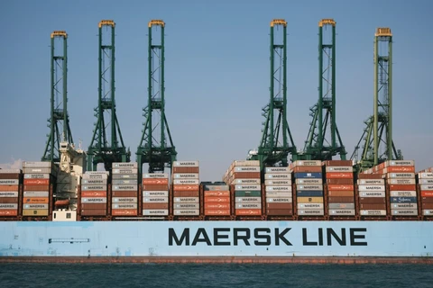 Maersk tạm thời dừng vận chuyển container đi và đến Nga