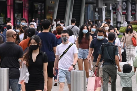 Làn sóng lây nhiễm Omicron ở Singapore đạt đỉnh, Australia cảnh báo