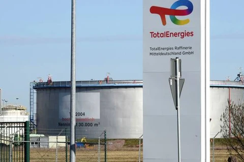 Tập đoàn TotalEnergies của Pháp tuyên bố ngừng mua dầu mỏ của Nga