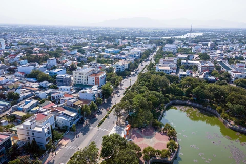 Thành phố Phan Rang-Tháp Chàm chuyển mình phát triển mạnh mẽ sau 30 năm đổi mới. (Ảnh: Công Thử/TTXVN)