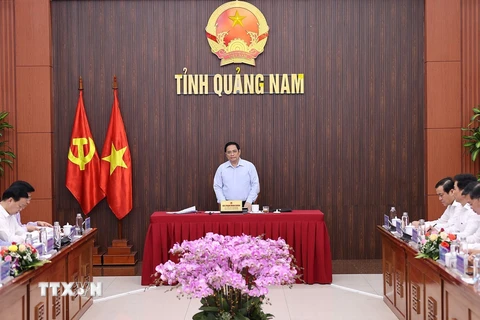 Hình ảnh Thủ tướng làm việc với lãnh đạo chủ chốt tỉnh Quảng Nam