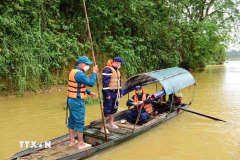 Vụ lật đò ở Tuyên Quang: Tìm thấy thi thể cháu bé cách hiện trường 3km