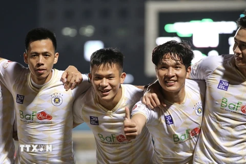 Hà Nội FC đánh bại Viettel trong trận chia tay tiền vệ Quang Hải