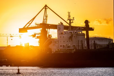​EC đề xuất lệnh cấm nhập khẩu than và cấm tàu của Nga cập cảng