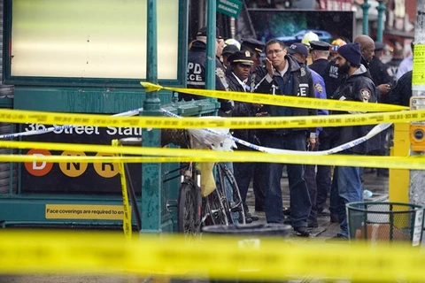 Nổ súng tại nhà ga tàu điện ngầm Mỹ: Hung thủ vẫn chưa bị bắt