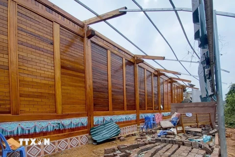 Điện Biên: Giông lốc, mưa lớn khiến nhiều nhà dân bị hư hại
