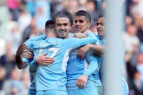 Premier League: Man City hơn Liverpool 3 điểm, Arsenal chắc top 4