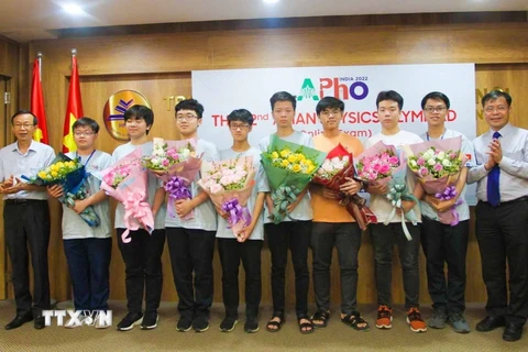 8 học sinh Việt Nam đoạt giải tại Olympic Vật lý châu Á-TBD