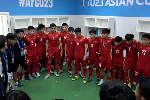 Khoảnh khắc HLV Gong Oh-kyun 'truyền lửa' cho cầu thủ U23 Việt Nam