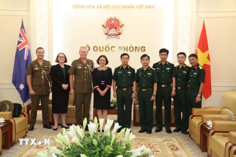 Đại tướng Phan Văn Giang tiếp Đại sứ Australia đến chào từ biệt