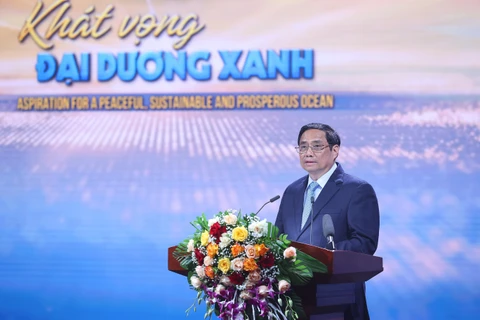 Thủ tướng Phạm Minh Chính phát biểu tại Chương trình cầu truyền hình trực tiếp “Khát vọng đại dương xanh.” (Ảnh: Dương Giang-TTXVN)