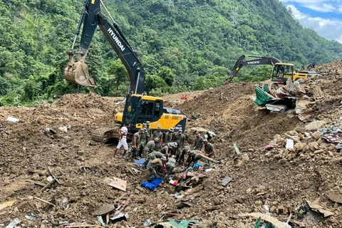Ấn Độ nỗ lực tìm kiếm các nạn nhân vụ lở đất ở bang Manipur