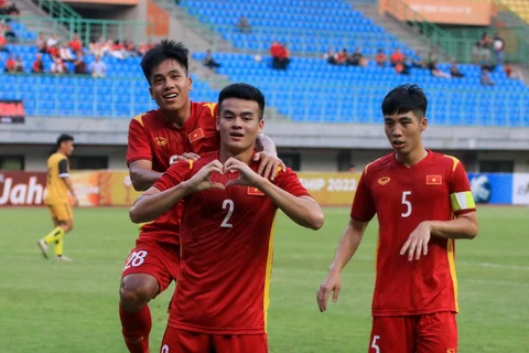 U19 Đông Nam Á: Việt Nam lên ngôi đầu, giành ưu thế tại bảng A