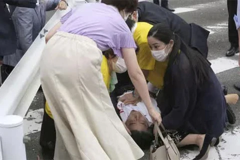 Nhật Bản: Cựu Thủ tướng Abe đã ngừng tim trước khi tới bệnh viện