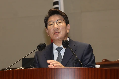 Hàn Quốc: Quyền chủ tịch đảng cầm quyền đệ đơn từ chức