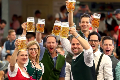 Đức: Lễ hội bia Oktoberfest trở lại sau 2 năm đại dịch COVID-19