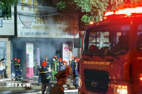 ​Dập tắt kịp thời vụ cháy cửa hàng quần áo, nhiều người thoát nạn