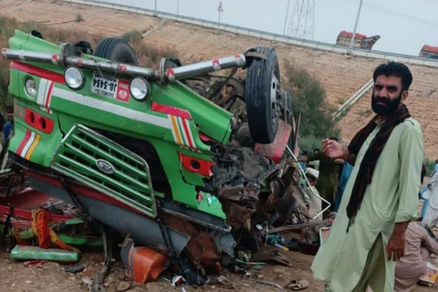 Tai nạn giao thông nghiêm trọng tại Pakistan, 40 người thương vong