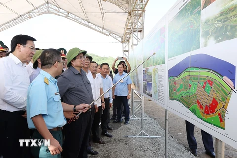 Thủ tướng khảo sát các công trình, dự án trọng điểm tại tỉnh Lào Cai