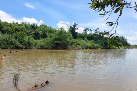 Quảng Nam: Tìm thấy thi thể 2 cha con bị đuối nước trên sông Khang