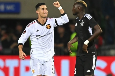 Ronaldo ghi bàn góp công giúp Manchester United giành chiến thắng