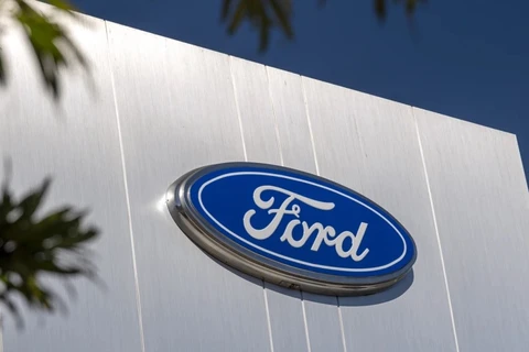 Hãng chế tạo ôtô Ford dự kiến vượt chi 1 tỷ USD cho nhà cung cấp 