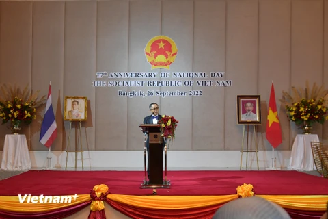 Đại sứ Phan Chí Thành phát biểu tại buổi lễ. (Ảnh: Đỗ Sinh/Vietnam+)