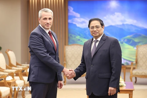Thủ tướng Chính phủ Phạm Minh Chính tiếp Đại sứ Belarus tại Việt Nam