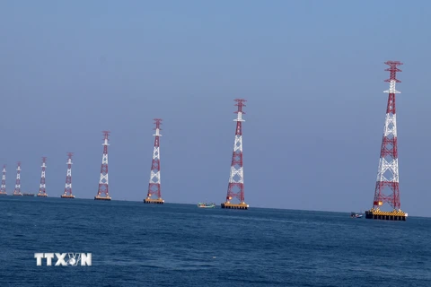 Đóng điện đường dây 220kV vượt biển Kiên Bình-Phú Quốc