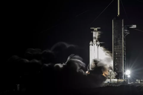 SpaceX tái khởi động sứ mệnh của tên lửa Falcon Heavy 