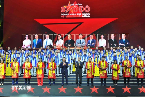 Trao Giải thưởng Sao Đỏ - Doanh nhân trẻ Việt Nam tiêu biểu năm 2022