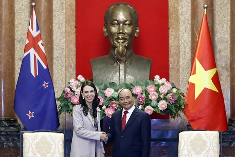 Thủ tướng New Zealand kết thúc tốt đẹp chuyến thăm chính thức Việt Nam