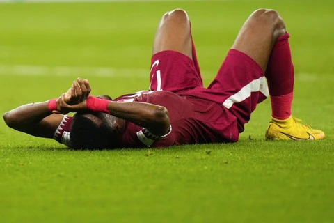 Qatar coi như đã bị loại khỏi giải đấu ngay trên sân nhà. (Nguồn: AP)