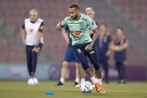 Neymar tập luyện trở lại, sẵn sàng cho trận đấu với Hàn Quốc