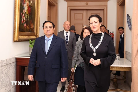 Hình ảnh Thủ tướng Phạm Minh Chính gặp Thị trưởng thành phố Amsterdam
