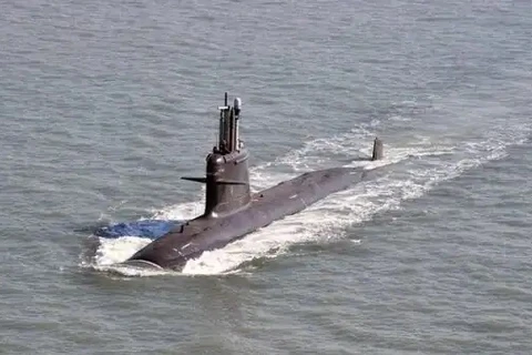 Hải quân Ấn Độ tiếp nhận tàu ngầm lớp Scorpene thứ 5