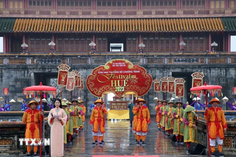 [Photo] Khai mạc Festival Huế 2023 và tái hiện Lễ Ban Sóc triều Nguyễn