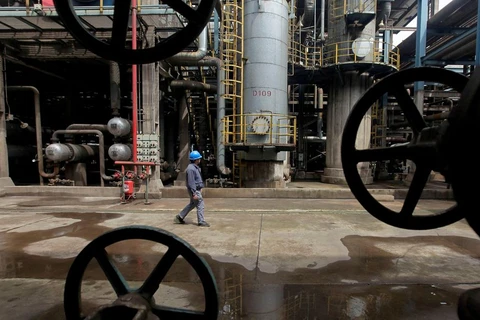 Trung Quốc cho phép 44 nhà máy tư nhân nhập khẩu 118,82 triệu tấn dầu