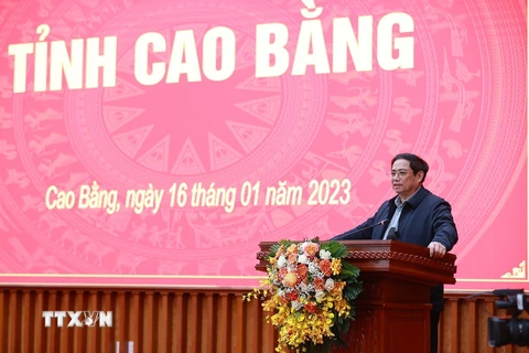 Phát biểu tại buổi làm việc với lãnh đạo tỉnh Cao Bằng, Thủ tướng yêu cầu tỉnh chú trọng đầu tư hạ tầng cho phát triển công nghiệp; nâng cao hiệu quả khu công nghiệp, khu kinh tế cửa khẩu.