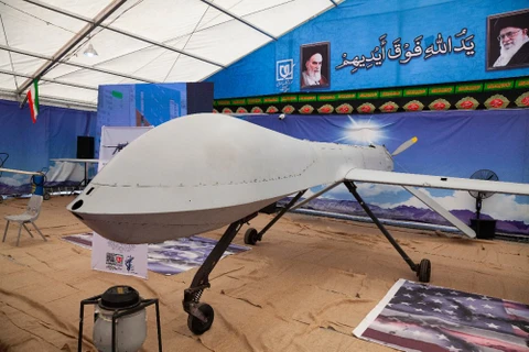 Iran tập trận, sử dụng tên lửa hành trình và UAV tại Vịnh Persia