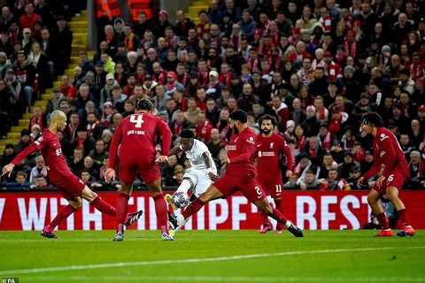 Cận cảnh Liverpool thảm bại 2-5 trước Real ngay trên sân nhà